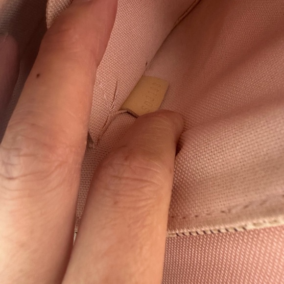 Louis Vuitton Checkered Crossbody Bag - Damier azur - Picture 16 of 16